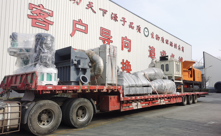 由于山東顆粒機質(zhì)量與價格并存，在市場的所占比例越來越大，越來越多的客戶選擇與山東顆粒機廠家合作，購買鋸末顆粒機、破碎機、粉碎機等設備。